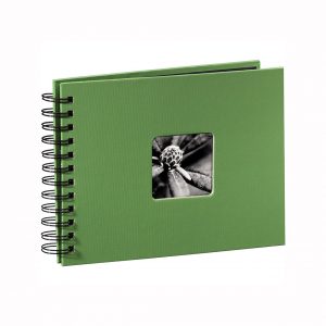 álbum para fotografias encuadernado en espiral y tapas verdes